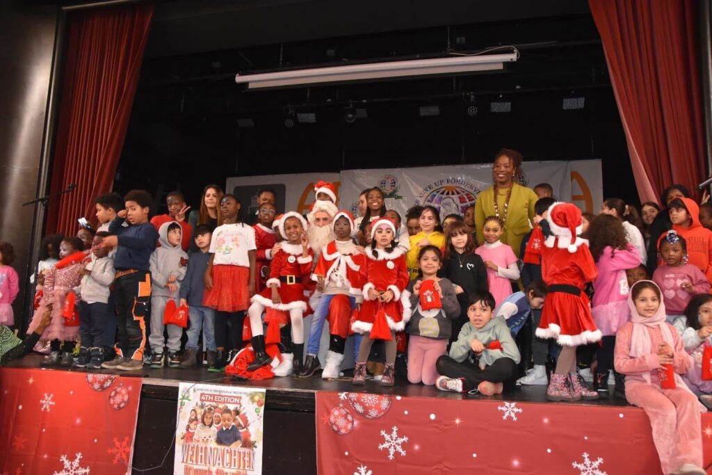 b6eee6ed-d2f5-4a77-a513-b9d7d6df7603