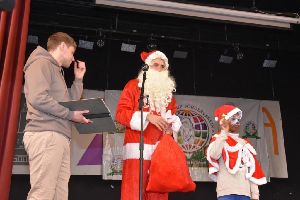 fa4efd25-4065-42cb-88b4-aa922b98218e